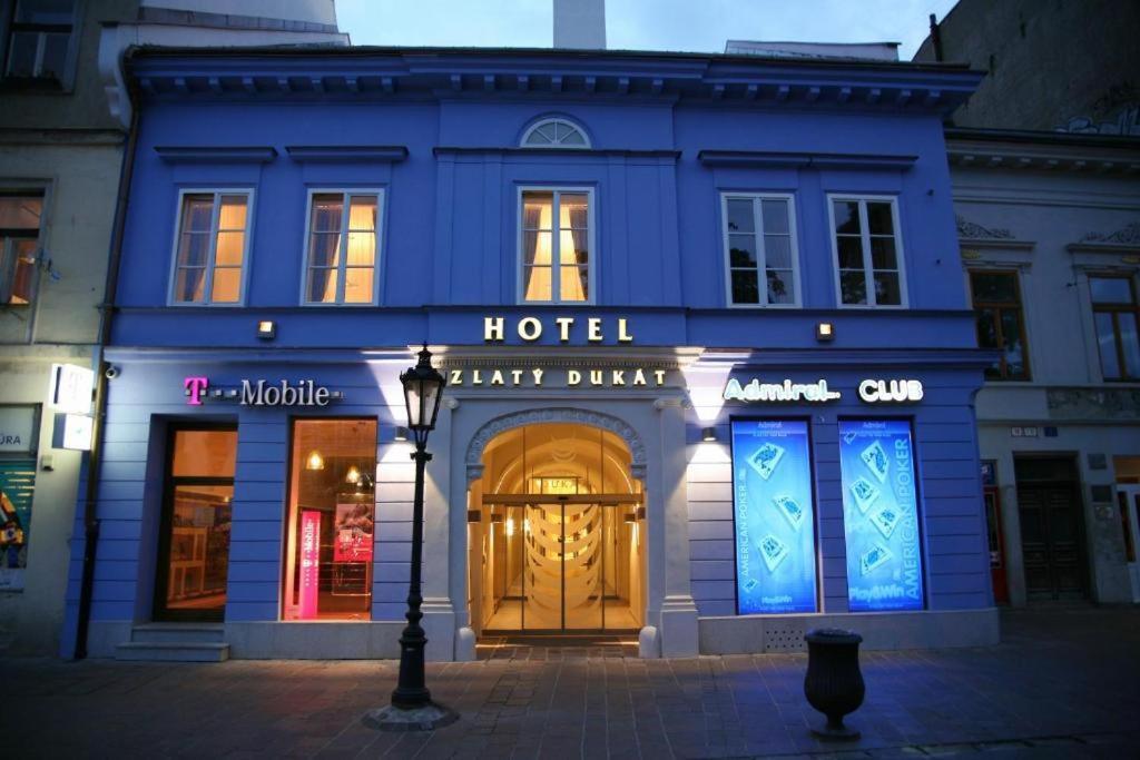 Ar Golden House Hotell Košice Exteriör bild